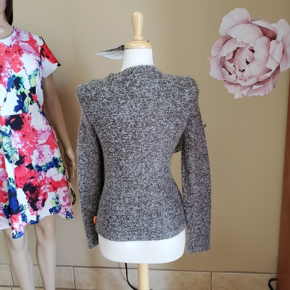 Banana Republic Cardigan - Picture 3 of 5